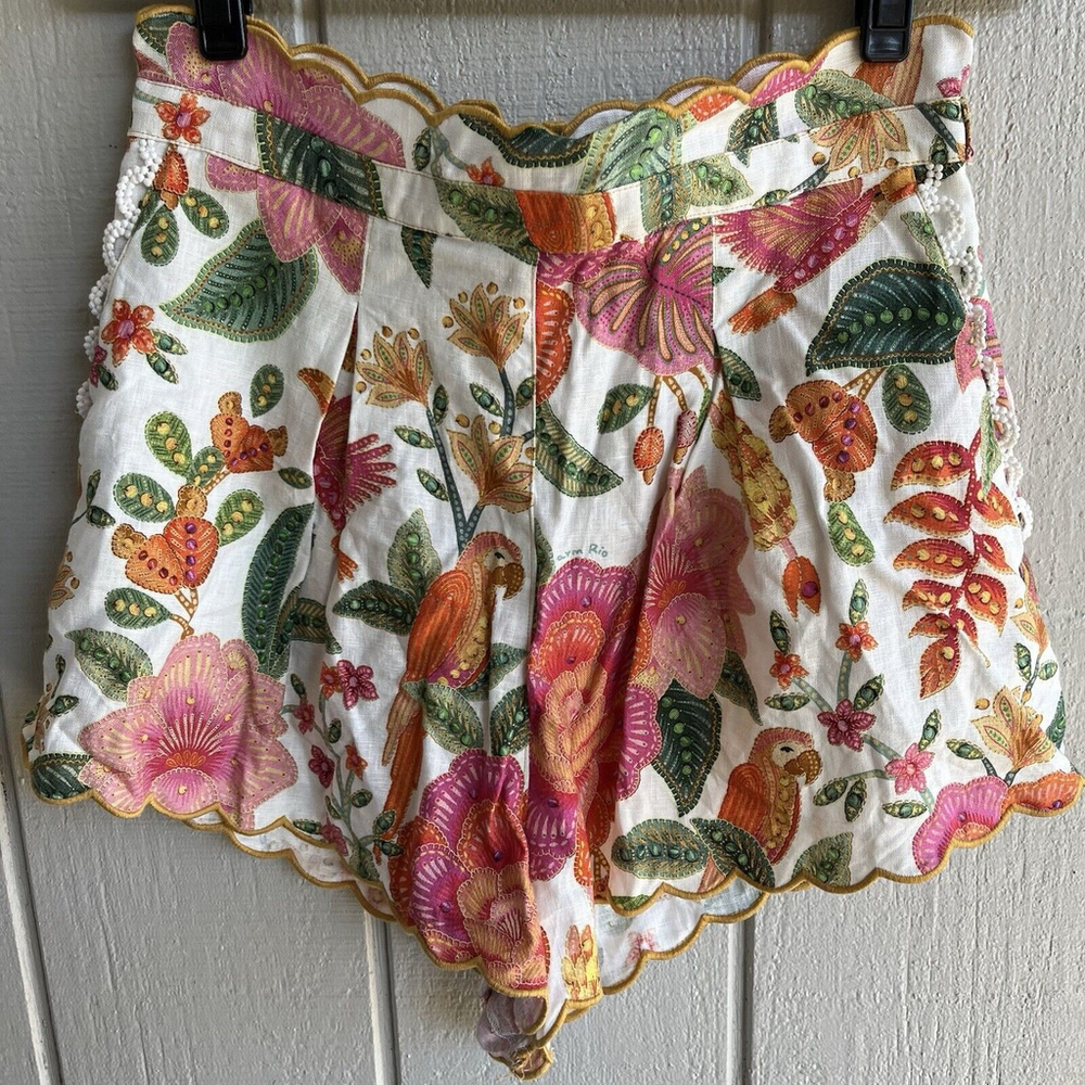 FARM Rio $135 Macaw Bloom Scalloped Linen Shorts in Off White Size M
